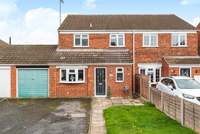 3 Bedroom Semi Detached House For Sale In Fir Tree Close, Flitwick, MK45