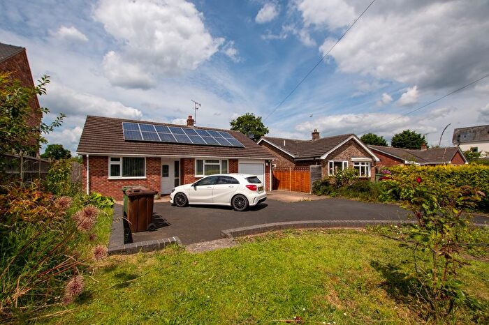 3 Bedroom Bungalow For Sale In Bransford Road, Rushwick, Worcester, Worcestershire, WR2
