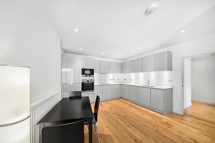 2 Bedroom Apartment For Sale In Station Road London, SE13
