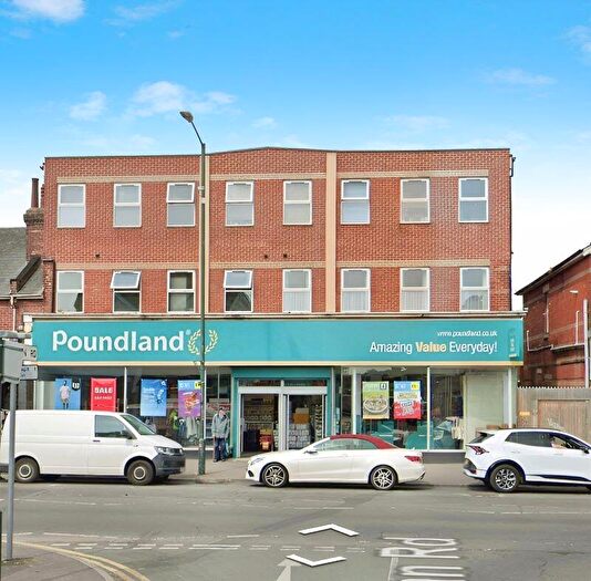 1 Bedroom Flat To Rent In Wimborne Road, Bournemouth, BH9
