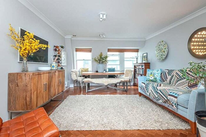 1 Bedroom Flat To Rent In Botolph Alley, London, EC3R