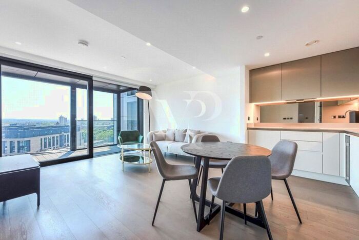 2 Bedroom Flat To Rent In The Dumont, Albert Embankment, London, SE1