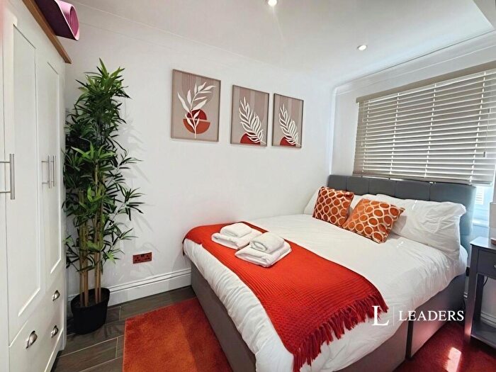 1 Bedroom Flat To Rent In Windsor Lodge, Windsor Street, BN1