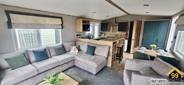 2 Bedroom Mobile/park Home For Sale In Star Resort Snowdon View, Brynrefail, Llanberis, Gwynedd, LL55