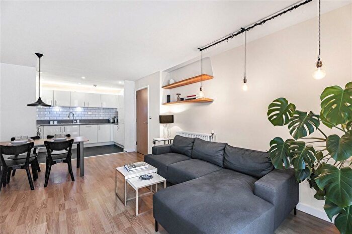 2 Bedroom Flat For Sale In Worcester Point, Central Street, London, EC1V