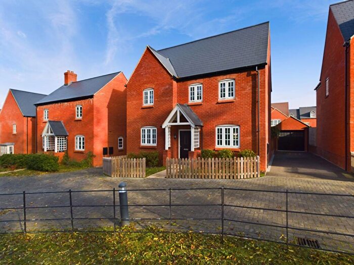 4 Bedroom Property For Sale In Newbury Street, Towcester, NN12