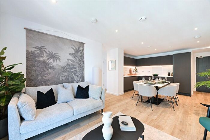 2 Bedroom Flat To Rent In Swan Street, Manchester, M4