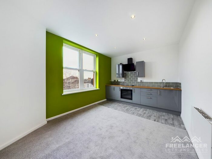 1 Bedroom Flat To Rent In Ruperra Street, Newport, NP20
