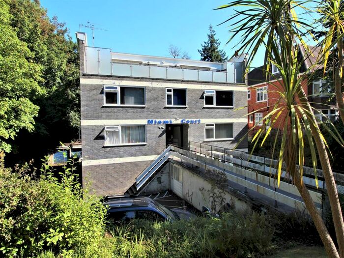 2 Bedroom Flat To Rent In Surrey Road, Westbourne, Bournemouth, BH4