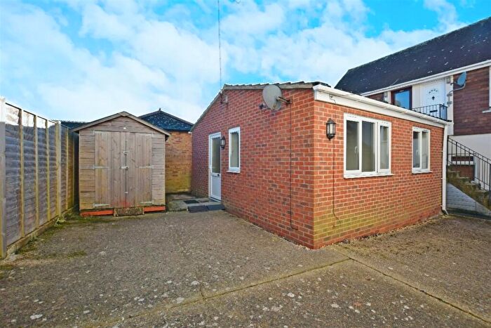 1 Bedroom Detached Bungalow To Rent In Pagham Road, Bognor Regis, PO21