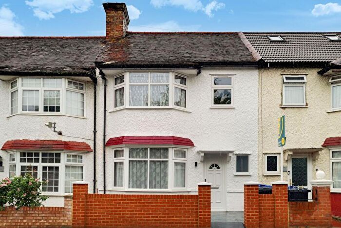 3 Bedroom House To Rent In Edenvale Road, Tooting, Mitcham, CR4