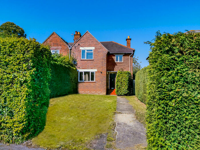 5 Bedroom Detached House To Rent In Mayfield Road, SO17