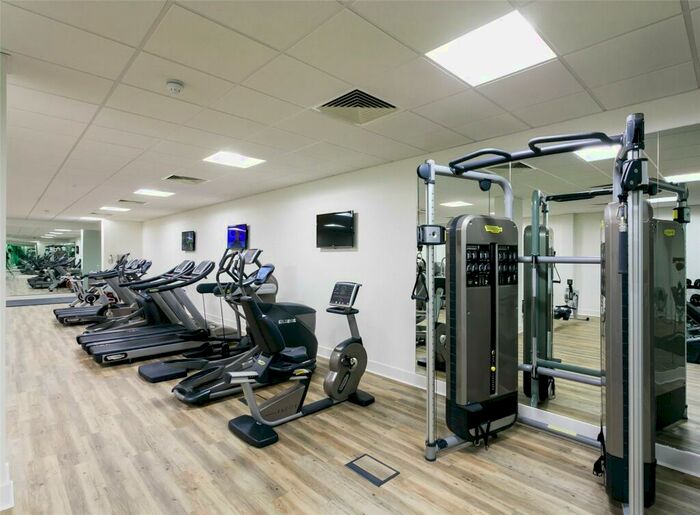 1 Bedroom Apartment To Rent In Lanterns Way, London, E14