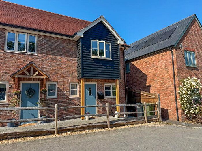 2 Bedroom Semi-Detached House For Sale In Waltham Chase, SO32