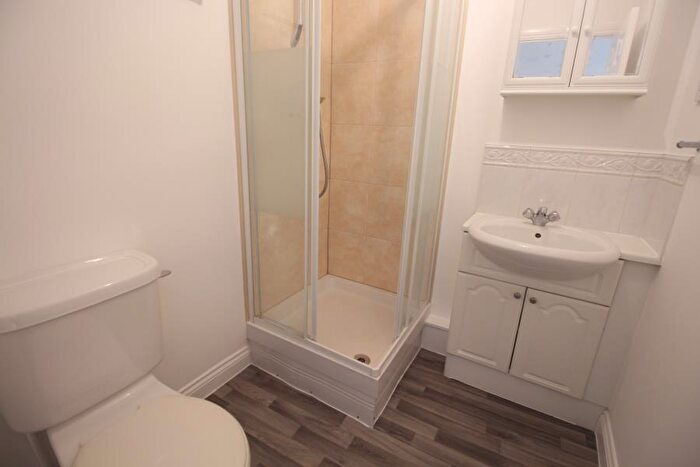 2 Bedroom Apartment To Rent In Woking, Surrey, GU21