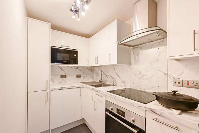 1 Bedroom Flat For Sale In Myrna Close, Colliers Wood, London, SW19