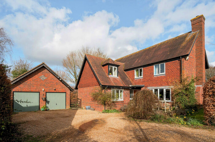 4 Bedroom Detached House For Sale In Greys Farm Close, Cheriton, Alresford, Hampshire, SO24