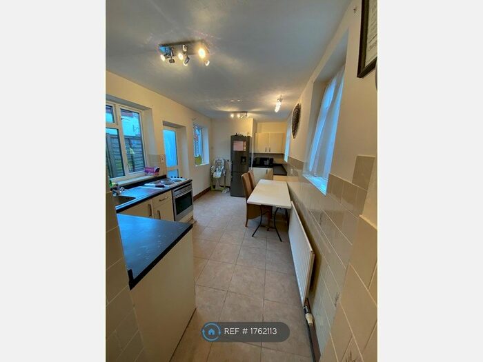 2 Bedroom Semi-Detached House To Rent In Peel Street, Kidderminster, DY11