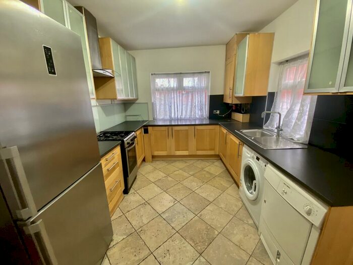 3 Bedroom Terraced House To Rent In Charlton Road, Manchester, M19