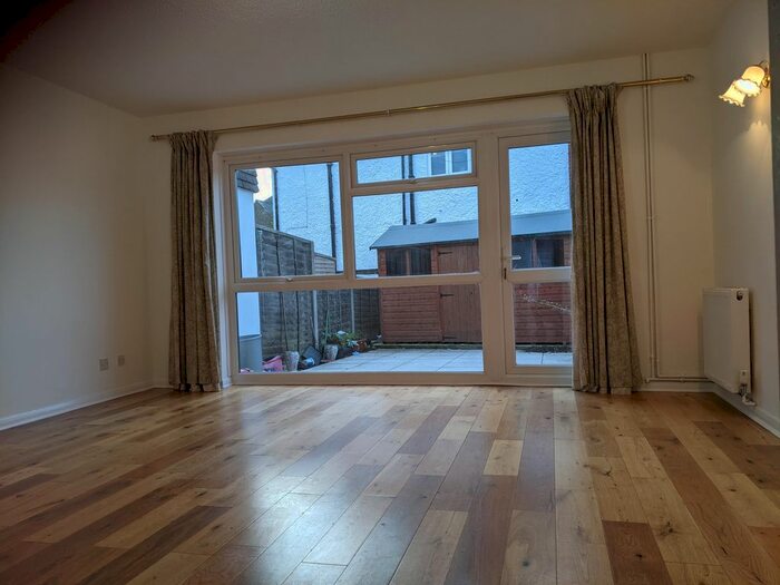 3 Bedroom Property To Rent In Waleton Acres, Carew Road, Wallington SM6