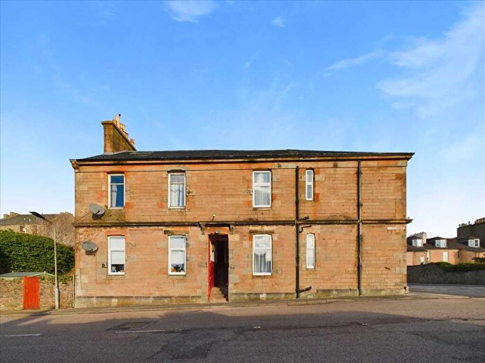 2 Bedroom Flat For Sale In Killean Place, Campbeltown, PA28