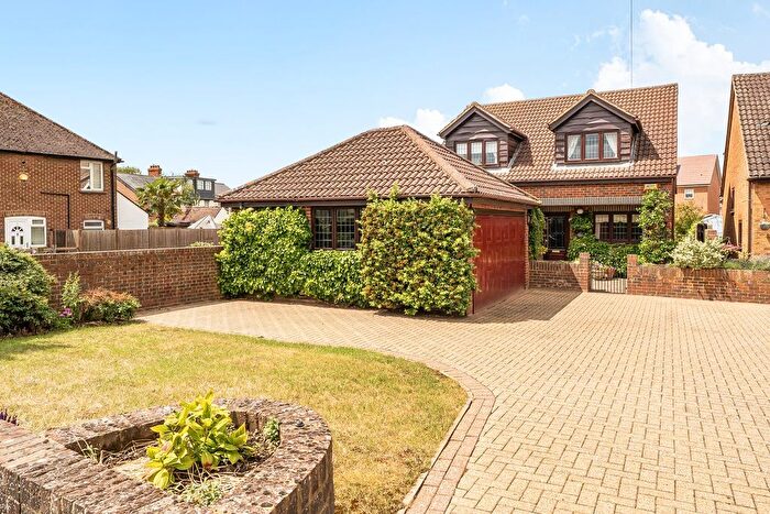 4 Bedroom Detached House For Sale In Greenfield Road, Westoning, MK45
