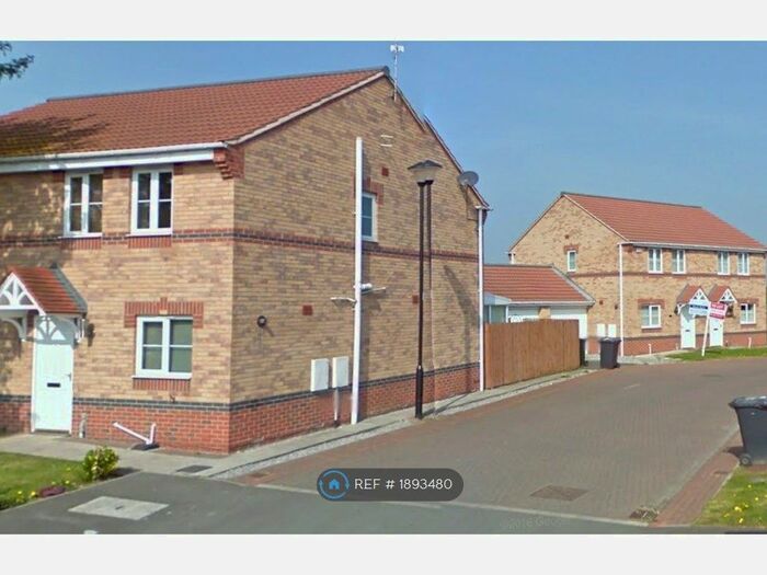 9 Bedroom Semi-Detached House To Rent In Stony Close, Stainforth, Doncaster, DN7