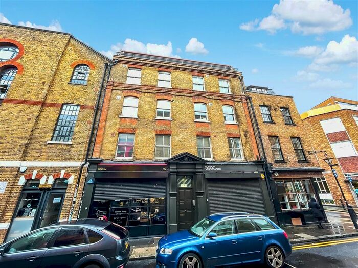 3 Bedroom Flat To Rent In Hanbury Street, Shoreditch, E1