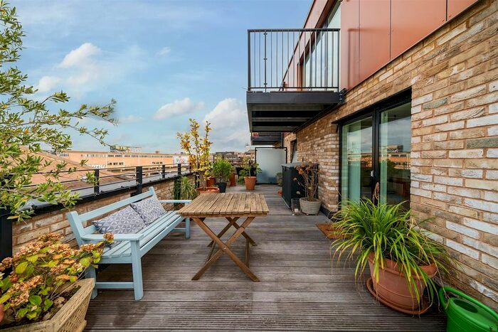 1 Bedroom Flat To Rent In Blue Anchor Lane, Bermondsey, SE16