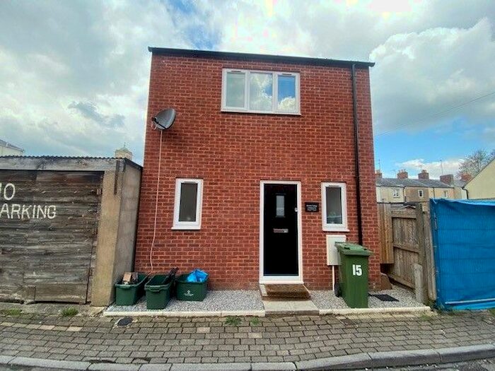 2 Bedroom Detached House To Rent In Malthouse Lane, Cheltenham, GL50