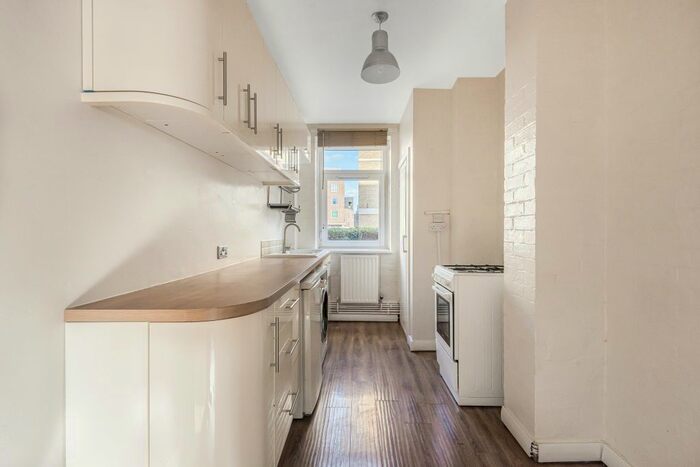 1 Bedroom Flat To Rent In The Grange, Borough, SE1