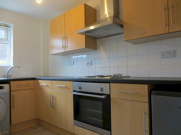 2 Bedroom Maisonette To Rent In Forum Court, Libra Roa, DE3