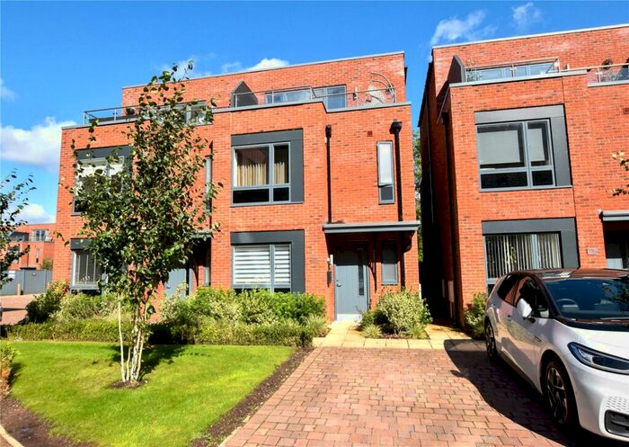 4 Bedroom Semi-Detached House To Rent In Bempton Drive, Didsbury, Manchester, M20