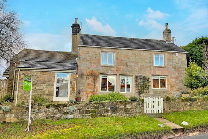 3 Bedroom Detached House For Sale In Rigton Hill, North Rigton, LS17