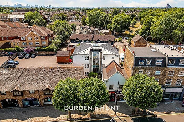 2 Bedroom Apartment For Sale In High Street Wanstead, London, E11