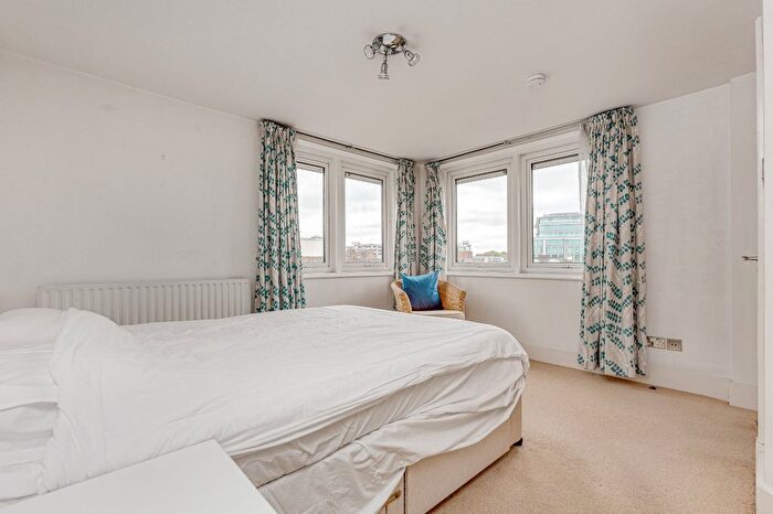 3 Bedroom Flat To Rent In Garricks House, Wadbrook Street, KT1