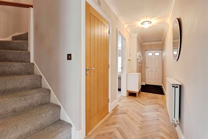 5 Bedroom Detached House For Sale In Cotton Field Road, Holmes Chapel, CW4