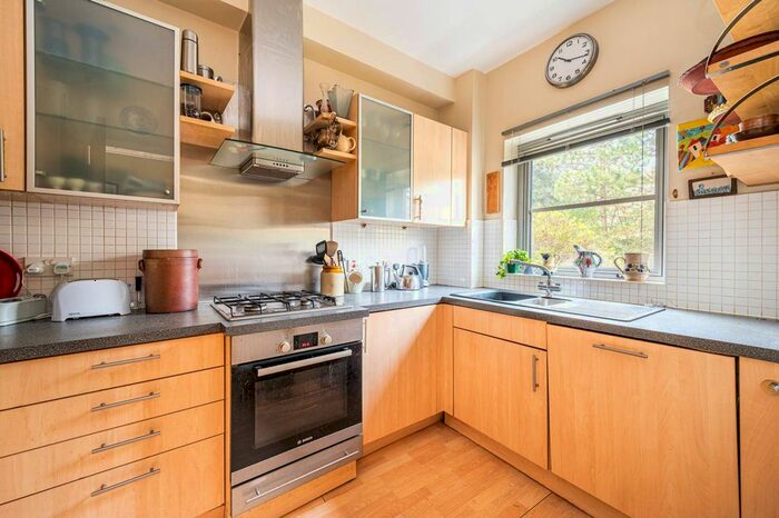 2 Bedroom Terraced House To Rent In Heaven Tree Close, Canonbury, London, N1