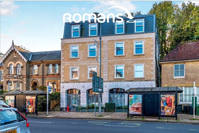 2 Bedroom Flat To Rent In Mead House, Winchester, SO23