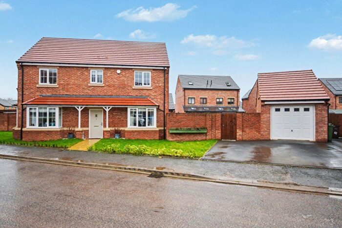 4 Bedroom Detached House For Sale In Park Hill Way, Wakefield, West Yorkshire, WF1