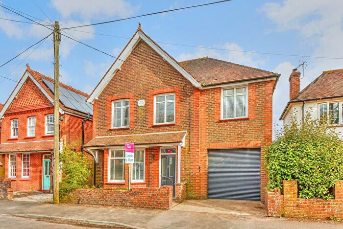 4 Bedroom Detached House For Sale In St. Marys Road, Liss, Hampshire, GU33