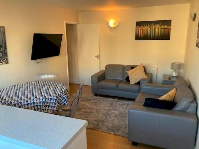 3 Bedroom Property To Rent In Youngs Court, Charlotte Despard Avenue, London, SW11