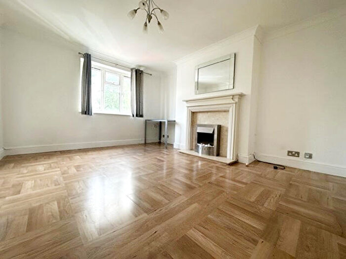 1 Bedroom Flat To Rent In Court Road, Orpington, BR6