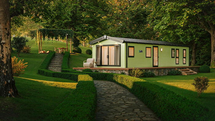 2 Bedroom Lodge For Sale In New Willerby Lodge, Near Shepton Mallet, Somerset, BA4
