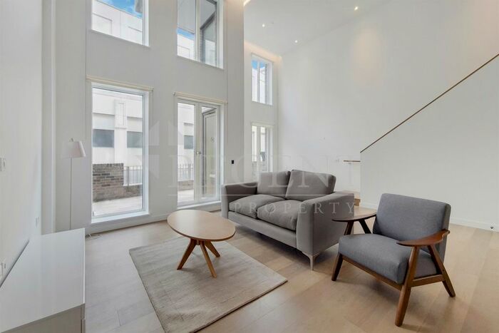 2 Bedroom Flat To Rent In Phoenix Place, Postmark, WC1X