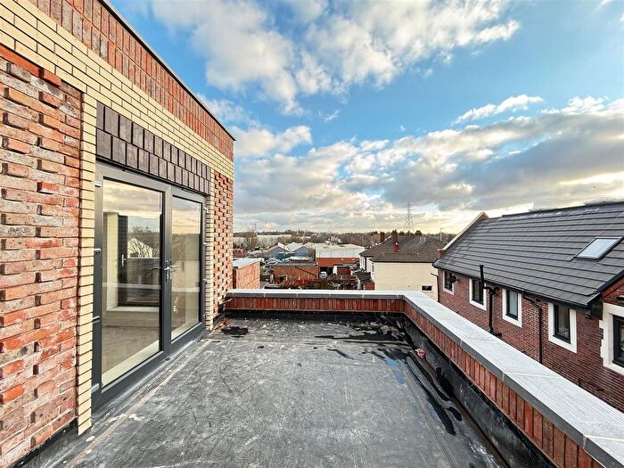 2 Bedroom Flat To Rent In Black Lake, West Bromwich, B70