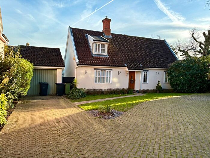 2 Bedroom Detached Bungalow To Rent In Ashingdon Heights, Ashingdon, Rochford, SS4