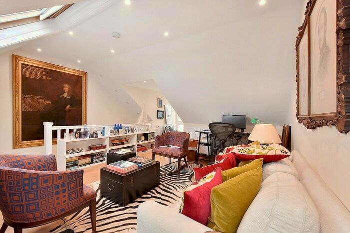 2 Bedroom Flat To Rent In Uverdale Road, Chelsea, SW10