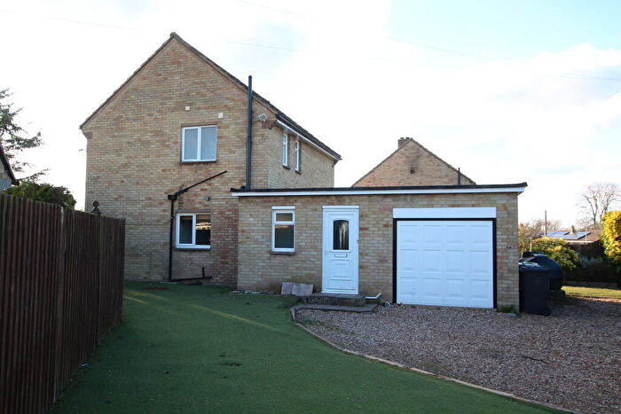 3 Bedroom Detached House To Rent In Russell Close, Steeple Morden, SG8