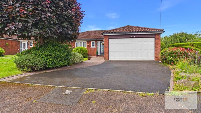 4 Bedroom Detached House For Sale In Kirkburn View, Brandlesholme, Bury, BL8